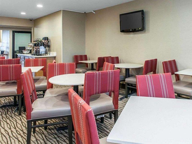 Comfort Inn & Suites Napoleon Luaran gambar