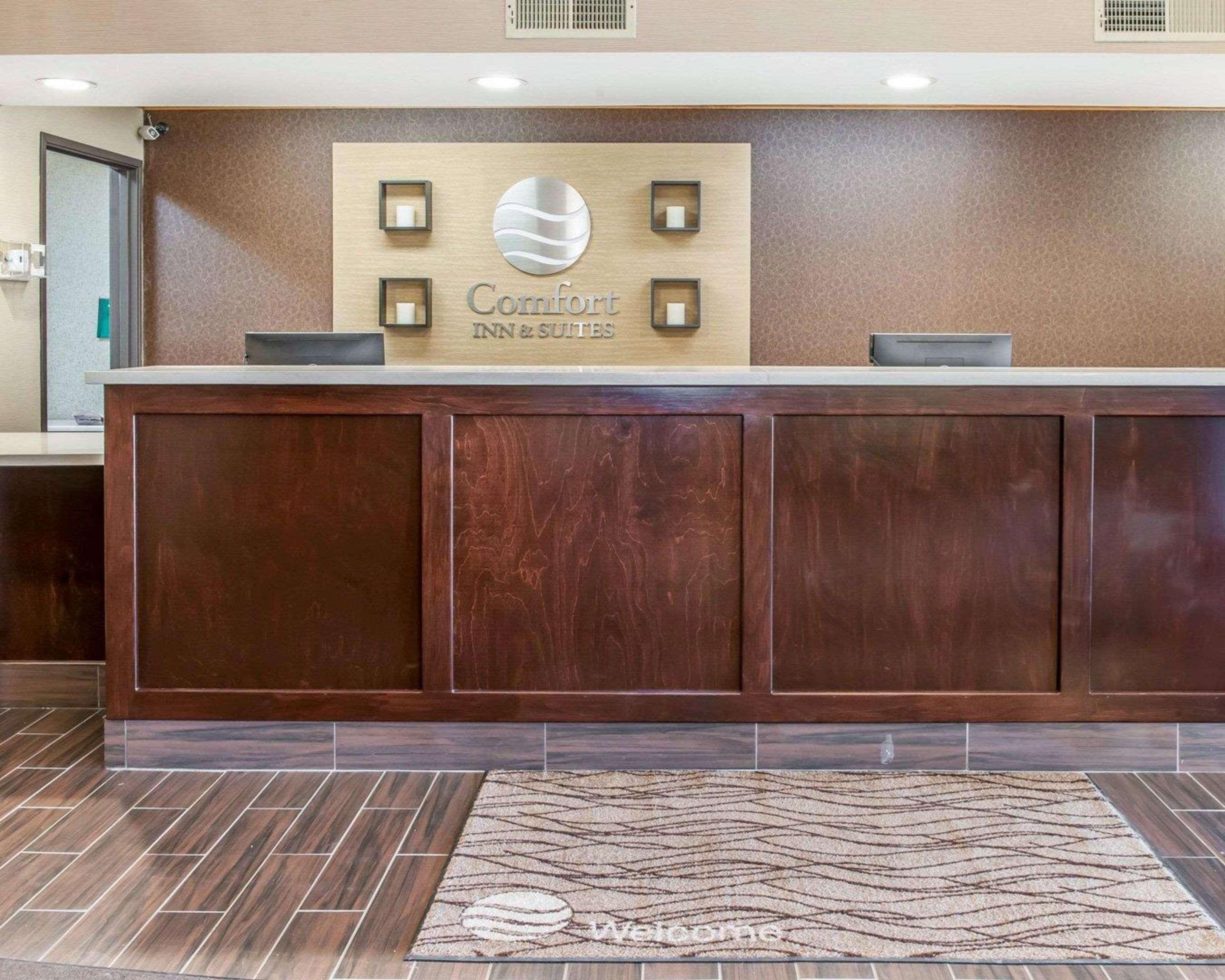 Comfort Inn & Suites Napoleon Luaran gambar