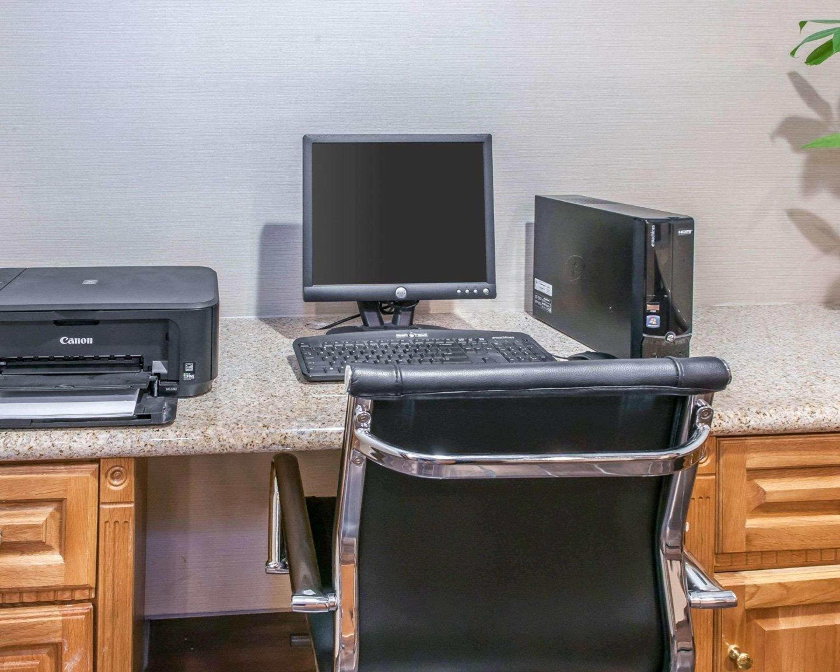 Comfort Inn & Suites Napoleon Luaran gambar