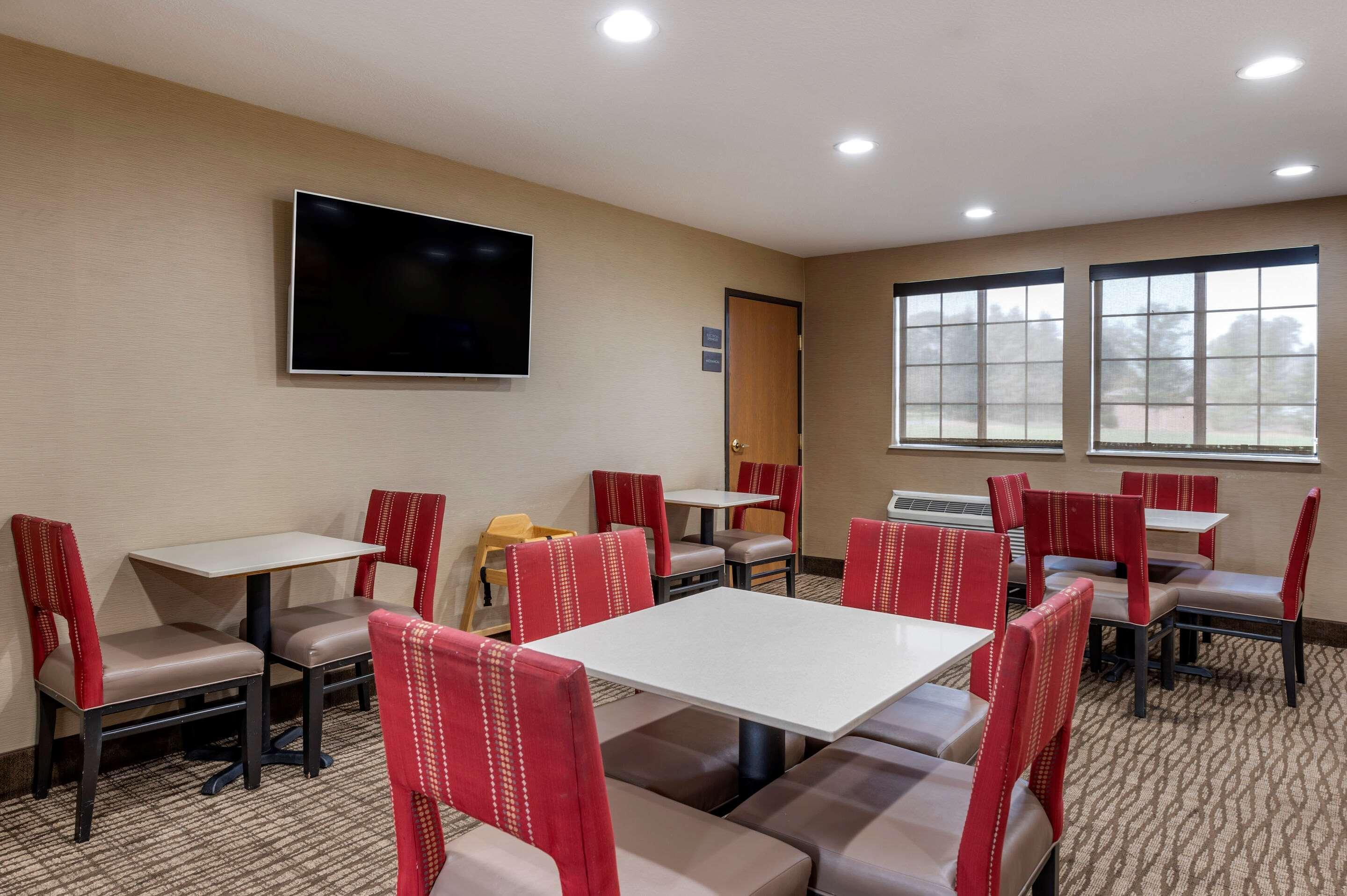 Comfort Inn & Suites Napoleon Luaran gambar