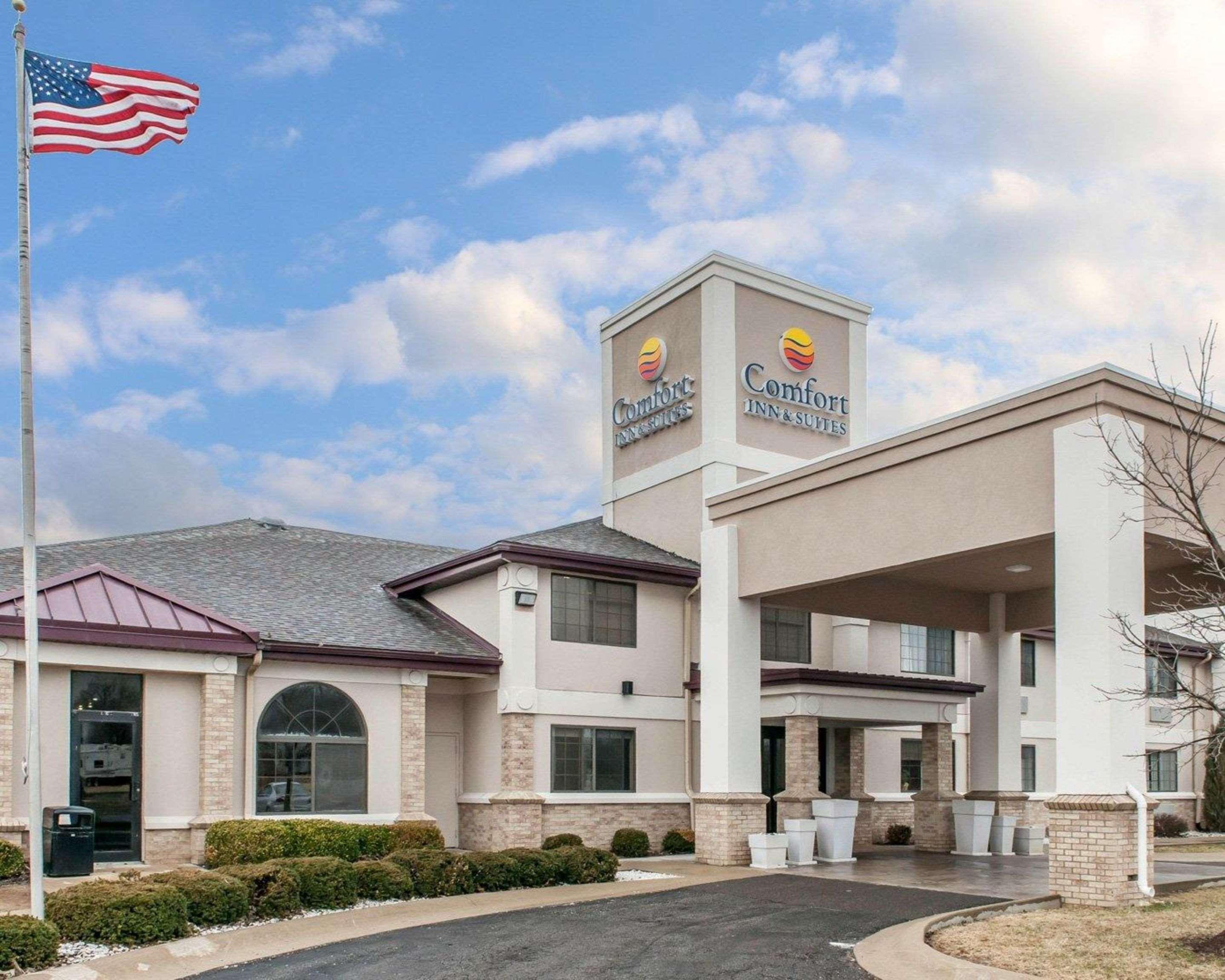 Comfort Inn & Suites Napoleon Luaran gambar