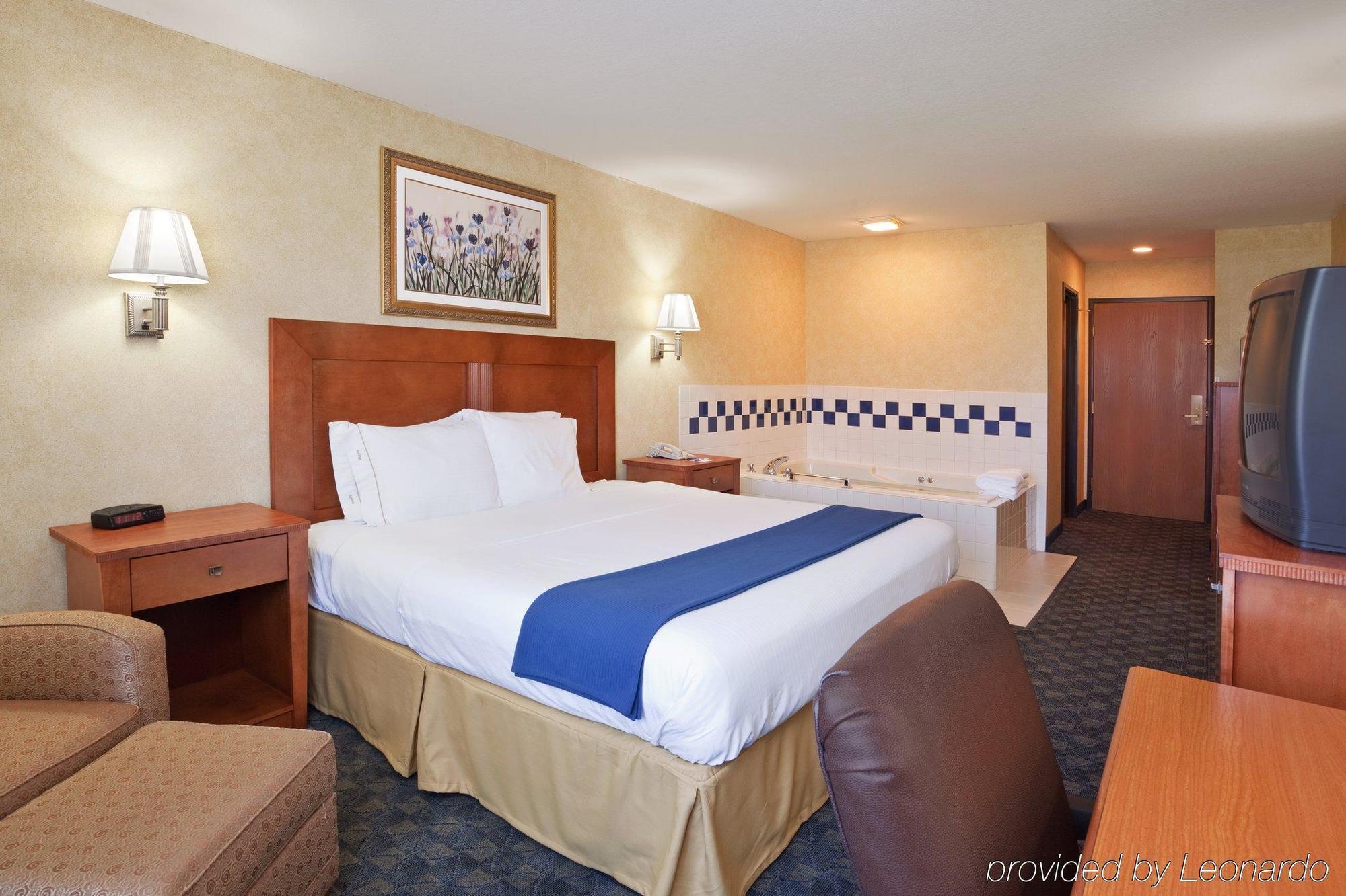 Comfort Inn & Suites Napoleon Bilik gambar