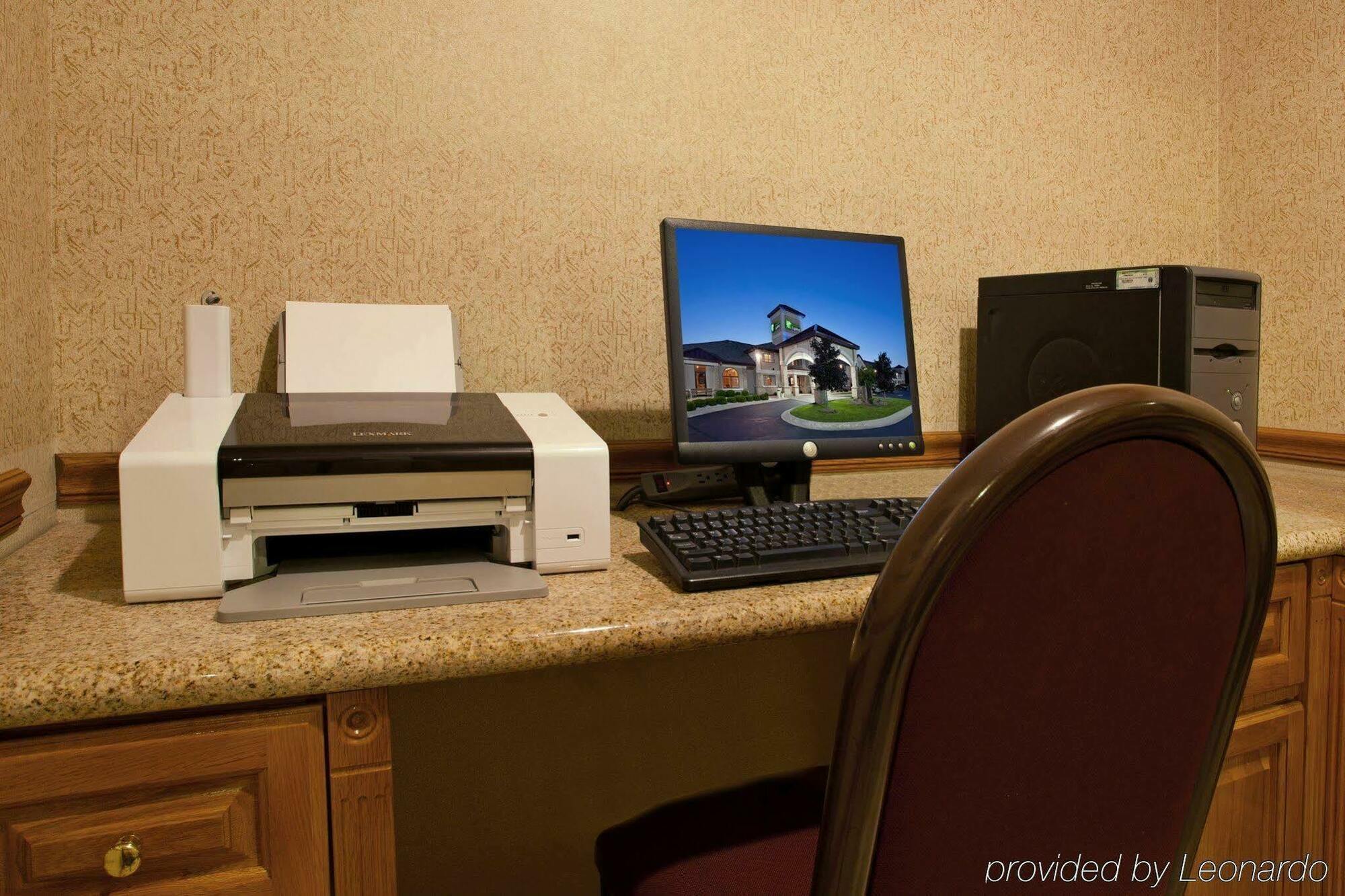 Comfort Inn & Suites Napoleon Kemudahan gambar